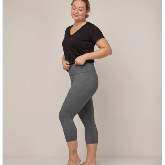 Wool& Summit Crop Leggings | Merino Wool Base Layer | Size L Gray Heather 7/8" - Picture 6 of 7